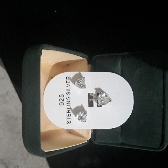 Sterling Silver Jewelry - Sterling Silver Clear Cz Heart shaped Pendant Set